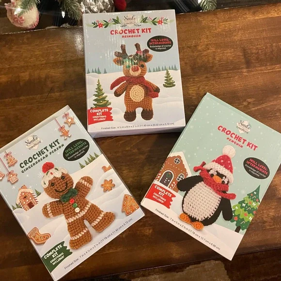NEW Christmas Crochet Bundle of small reindeer penguin and gingerbread man kits - Picture 2 of 8